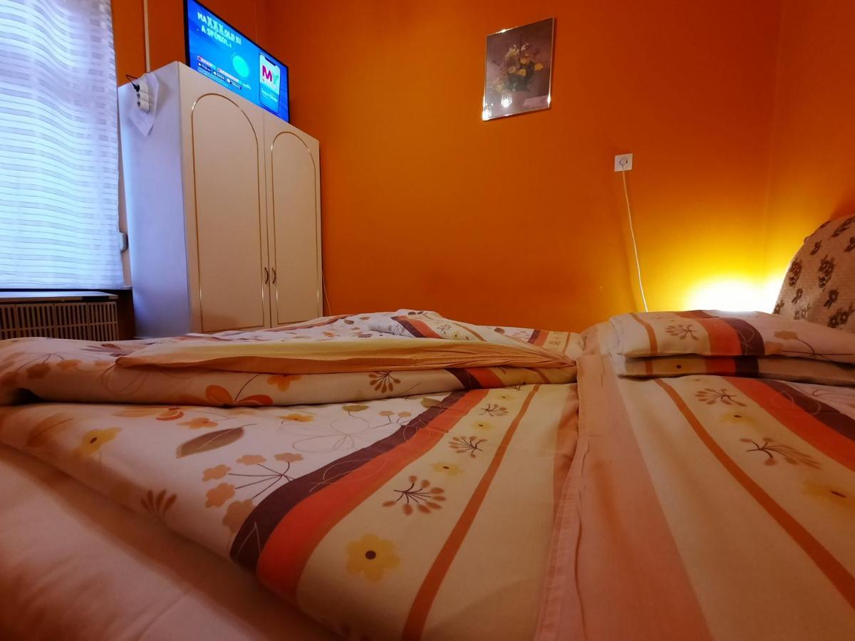 Gloria Apartman Gyula Exterior foto