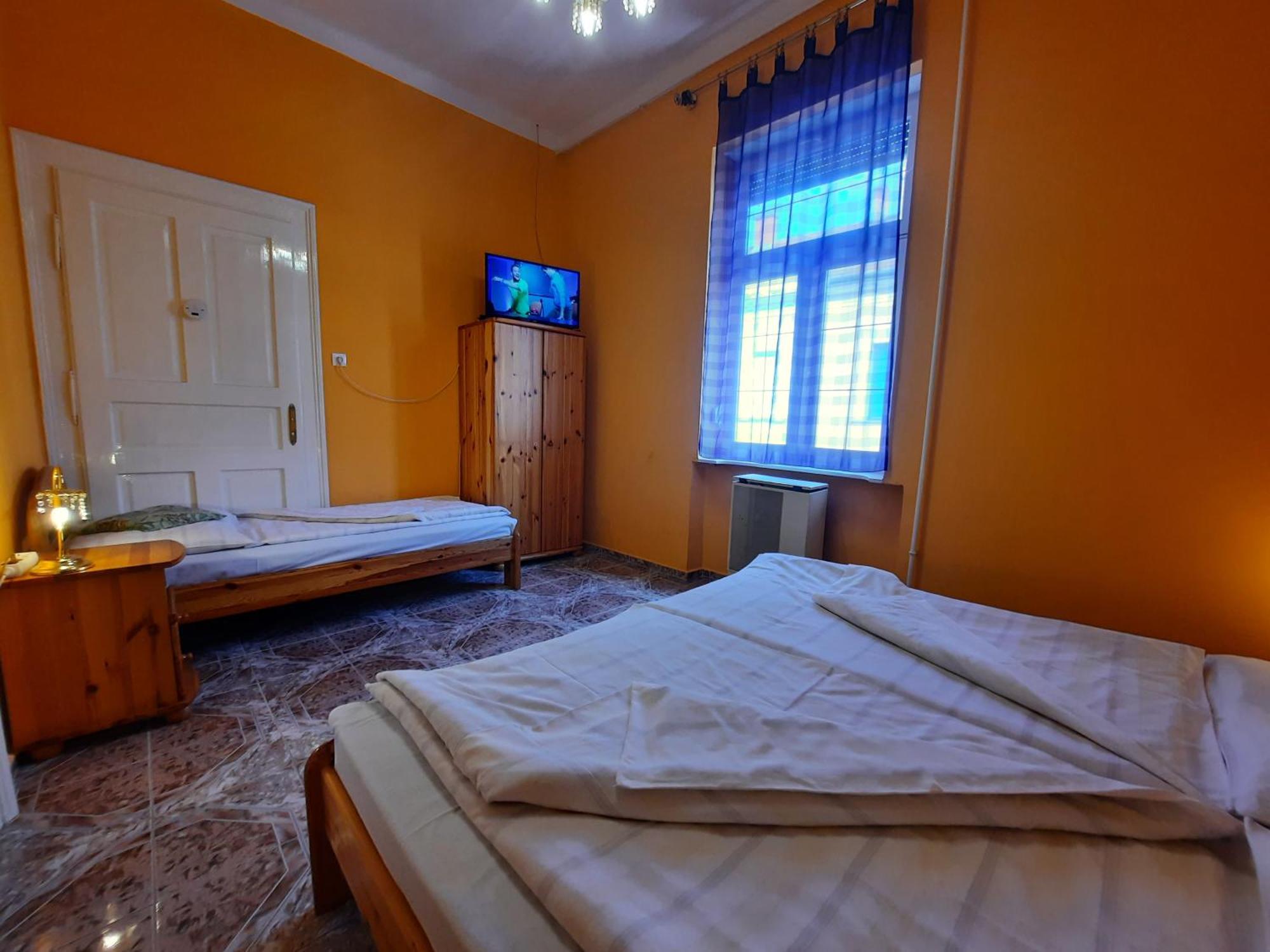 Gloria Apartman Gyula Exterior foto