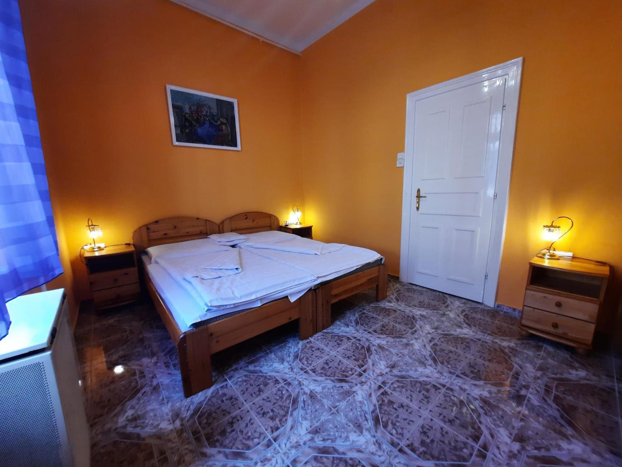 Gloria Apartman Gyula Exterior foto